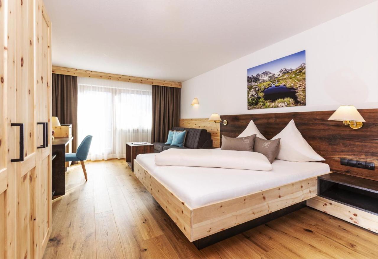 Hotel Garni Tirol Ladis Εξωτερικό φωτογραφία